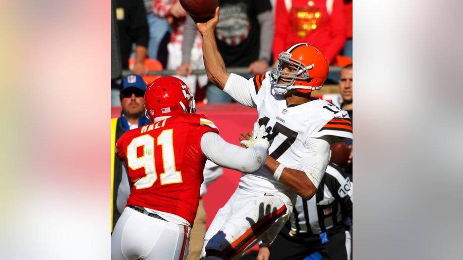 6c2631a4-Browns Chiefs Football