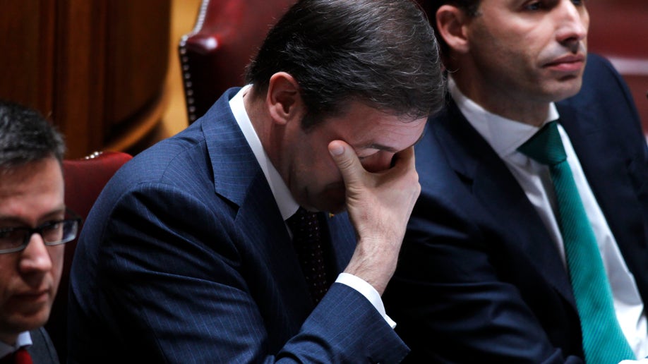 3250b9b3-Portugal Financial Crisis