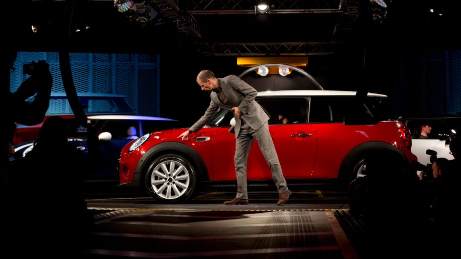 658d6dfd-Britain New Mini