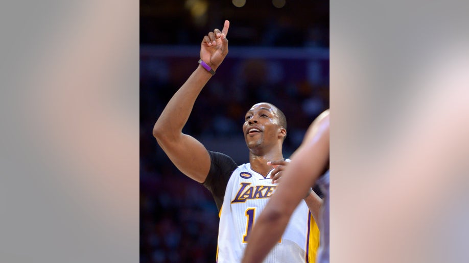 e61491d9-Spurs Lakers Basketball