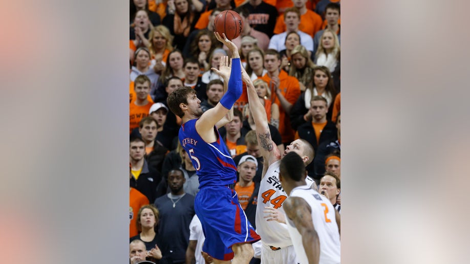 5876b731-Kansas Oklahoma St Basketball