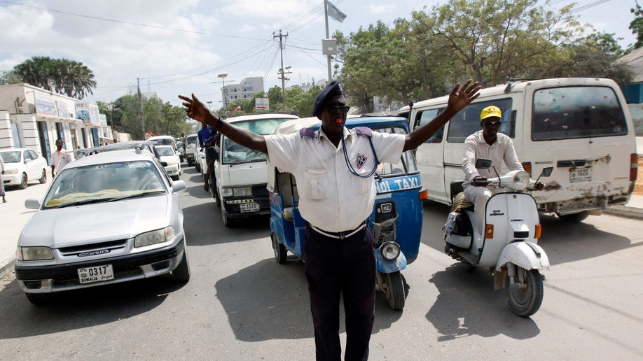 8cf65a9f-Somalia Traffic Cops