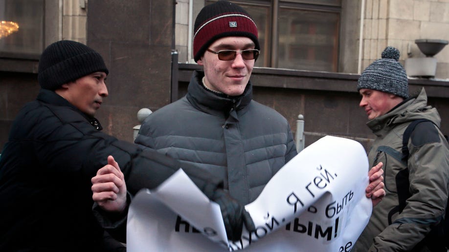 Police Detain 20 At Moscow Rally Against Controversial Anti Gay