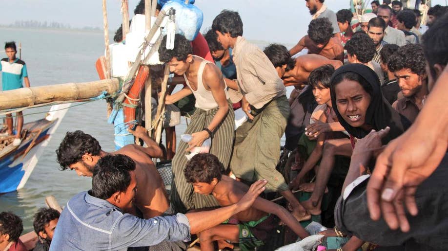 More Than 430 Migrants Have Been Rescued And Taken To Indonesia After ...