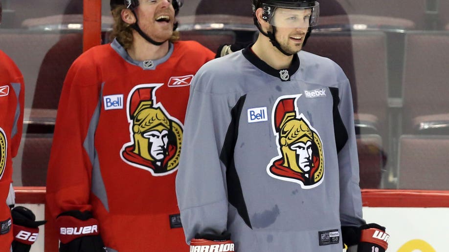 9402fd02-Senators Practice Hockey