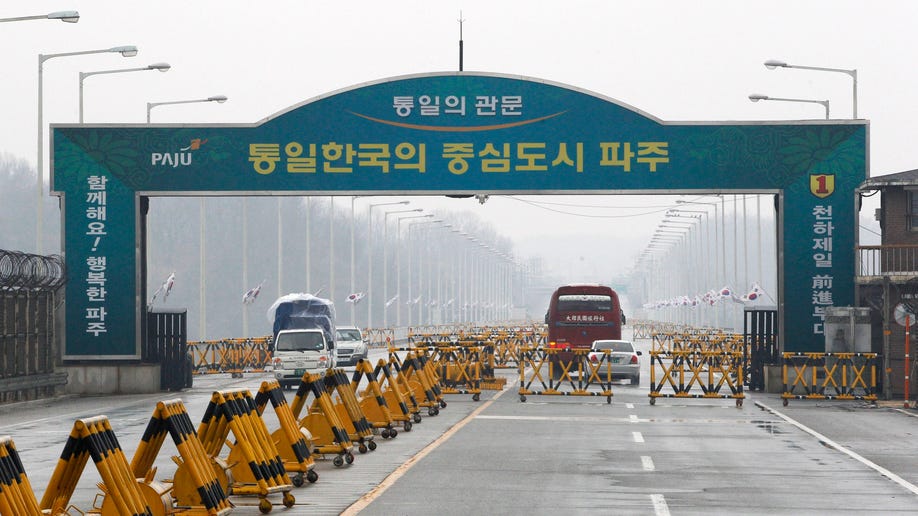 20b80988-South Korea Koreas Tension