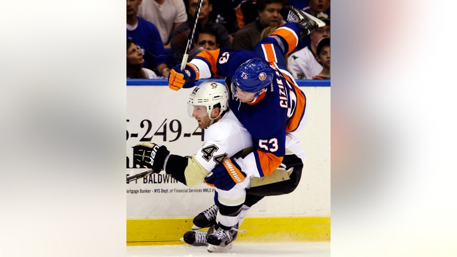 8e137fa0-APTOPIX Penguins Islanders Hockey