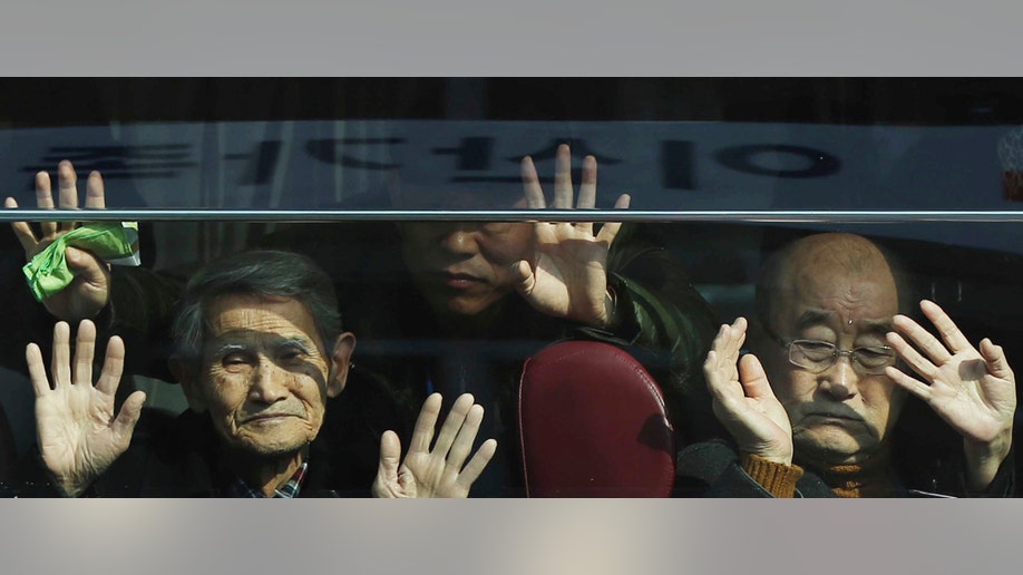 2c8dcd56-North Korea Koreas Divided Families