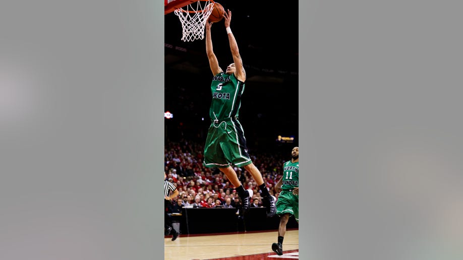 cc04df4d-North Dakota Wisconsin Basketball