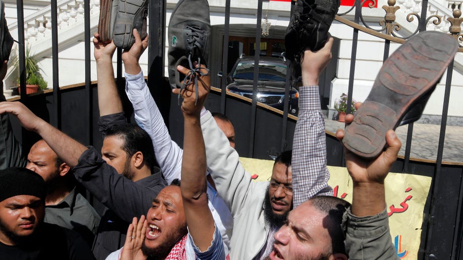 68462fb9-Mideast Egypt Iran