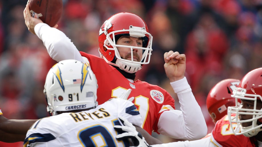 7beb5c7f-Chargers Chiefs Football