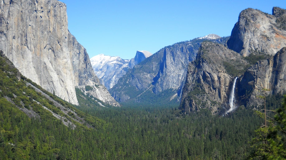 137e096e-Travel-Trip-Yosemite for Beginners