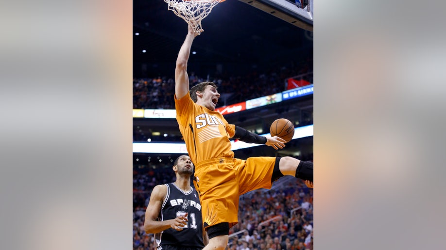 be2fc56e-Spurs Suns Basketball