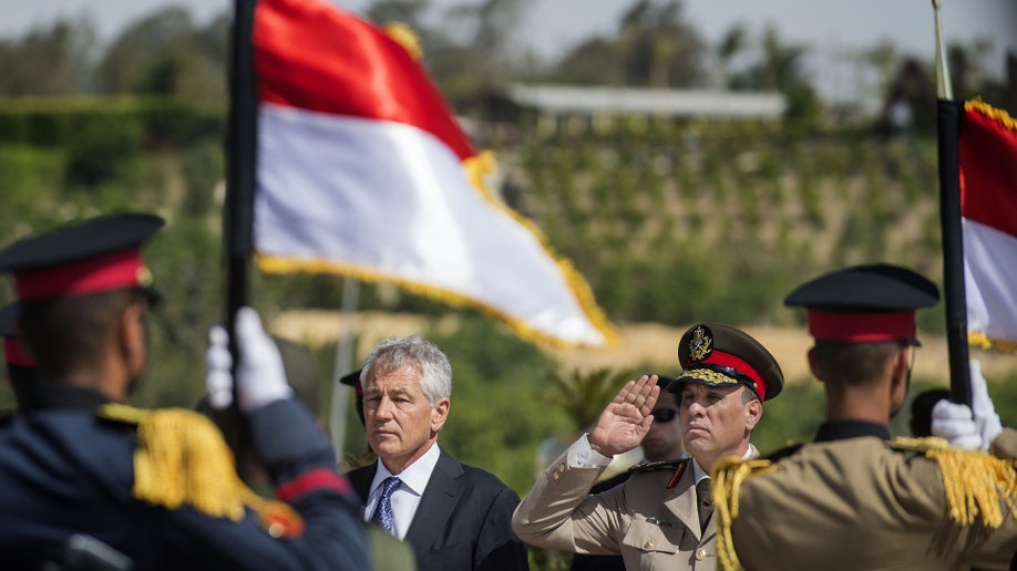 5ca826eb-Mideast Egypt US Hagel