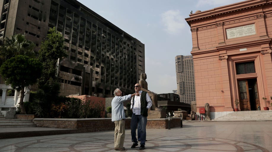 358e89df-Egypt-Museum Troubles