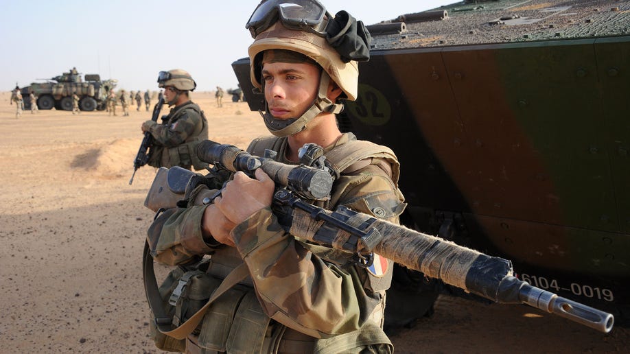 034917dd-Mali Fighting