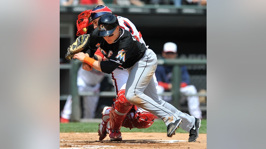 78751905-Marlins White Sox Baseball