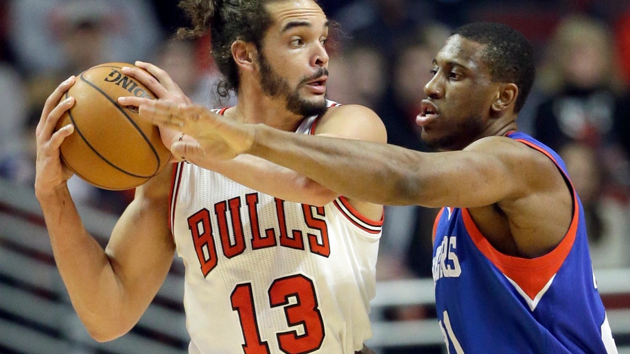 1003d135-76ers Bulls Basketball