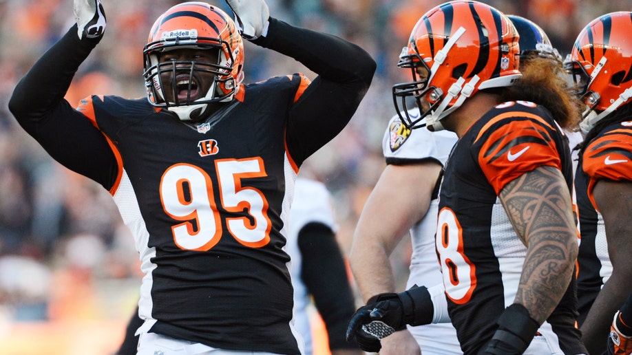 df6946e0-Ravens Bengals Football