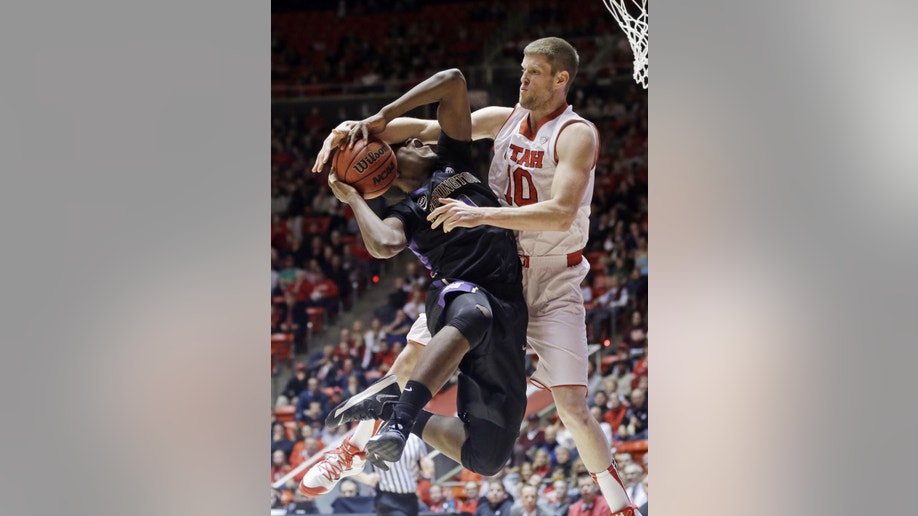 8faba47f-Washington Utah Basketball