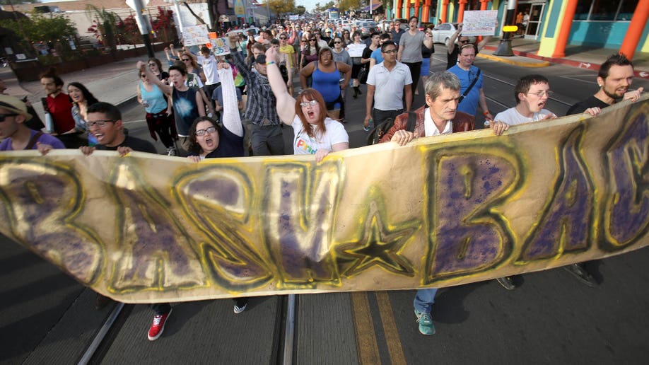 7ad60d84-Arizona Gay Rights Protests