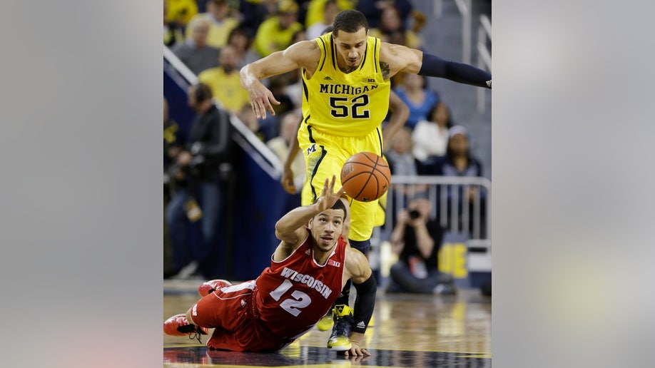 c3e91306-Wisconsin Michigan Basketball