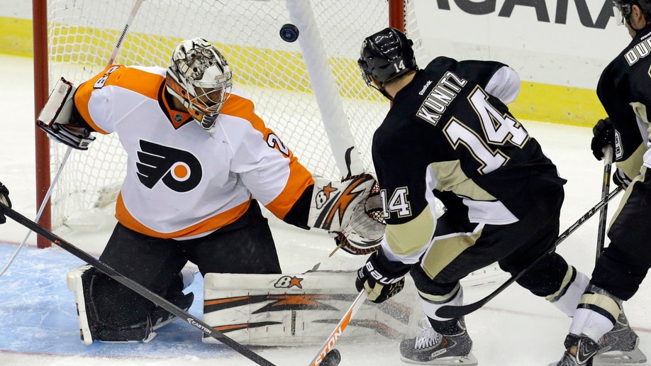 e1bb8359-Flyers Penguins Hockey