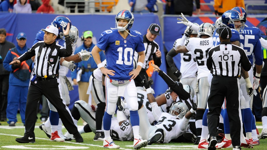 962e22f1-Raiders Giants Football