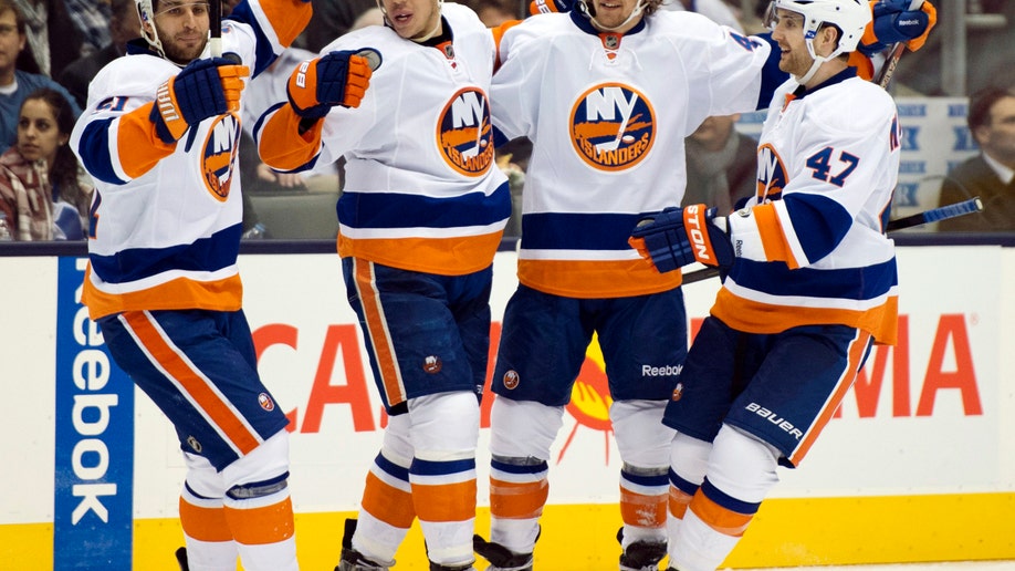 Islanders Leafs Hockey