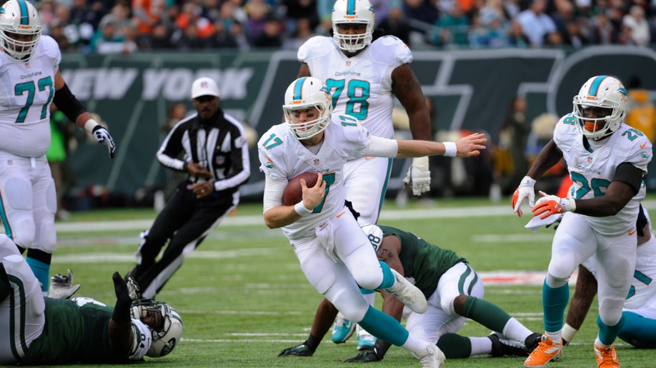 cfc1d074-Dolphins Jets Football
