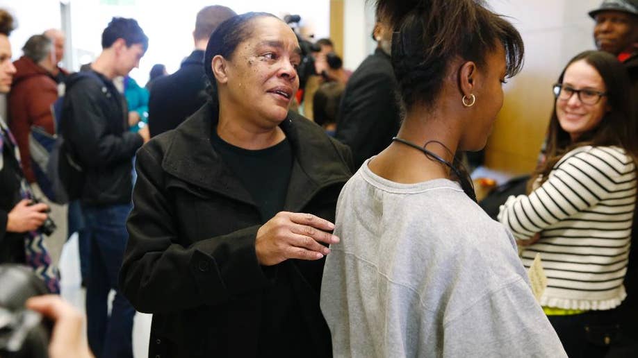 Pria Denver yang dijatuhi hukuman 28 tahun penjara karena pemerkosaan yang dia sangkal diperkirakan akan bebas setelah membayar jaminan