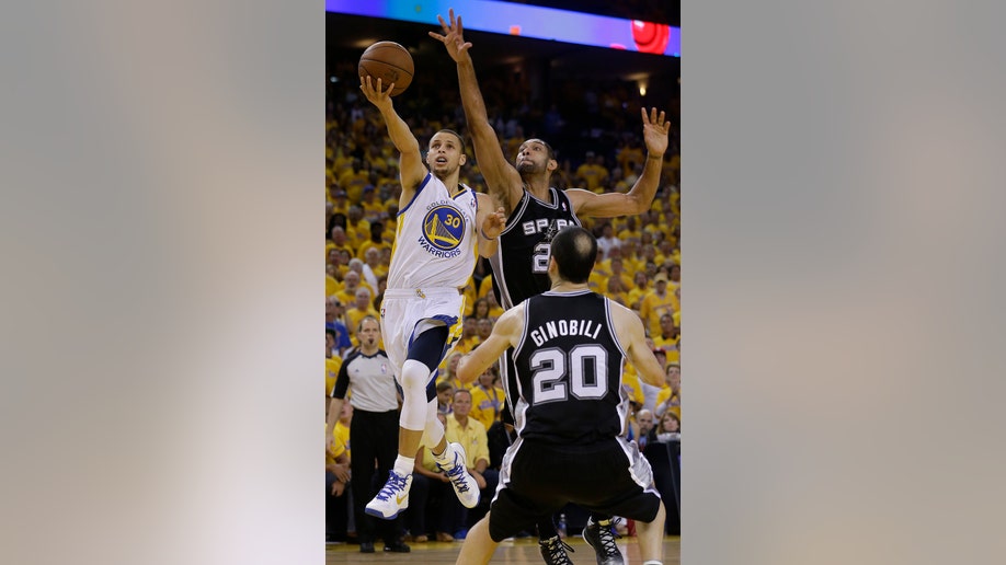 a0677f06-Spurs Warriors Basketball