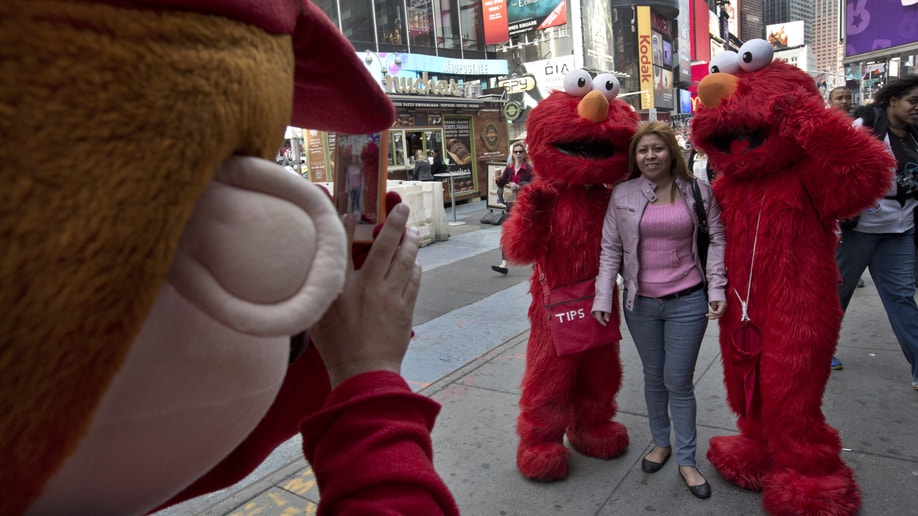 8ca8c0ec-Times Square Characters