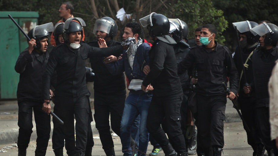 497ffab2-Mideast Egypt Police