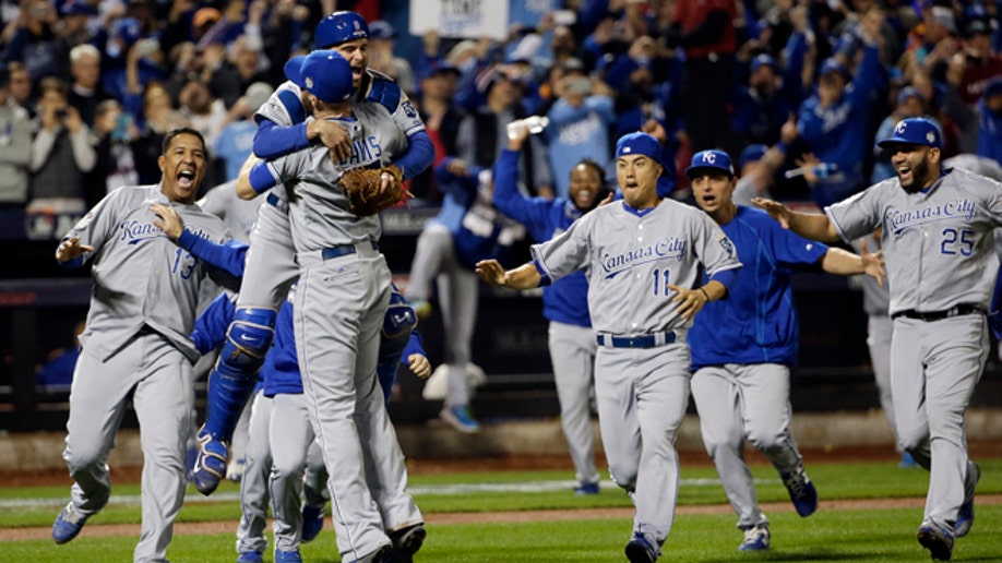 9b78ca3c-APTOPIX World Series Royals Mets Baseball