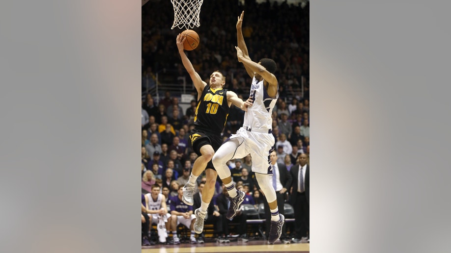 Iowa Northwestern Basketball
