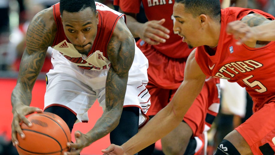 e3e160b4-Hartford Louisville Basketball