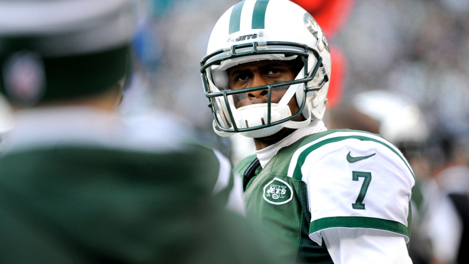 9dc1f372-Dolphins Jets Football