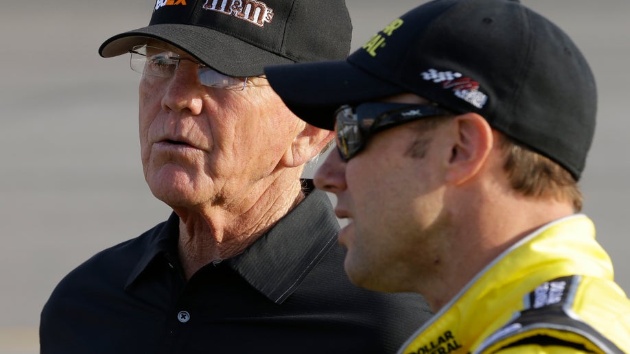 c940d5f6-NASCAR Richmond Auto Racing