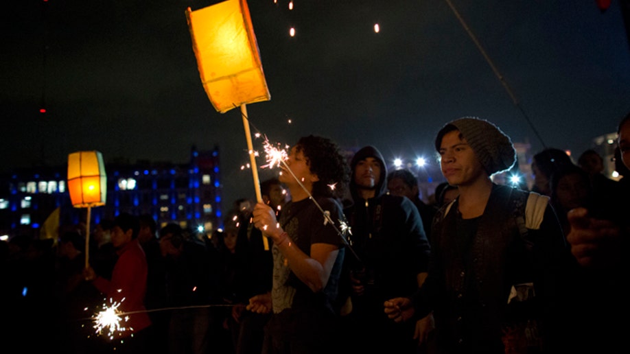 AP_Mex_City_protest_12