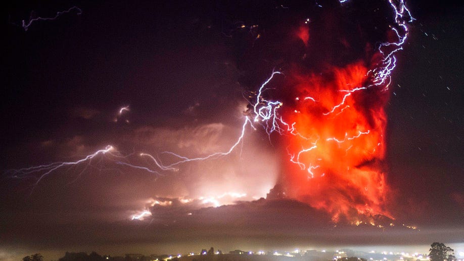APTOPIX_Chile_Volcano_Vros__2_