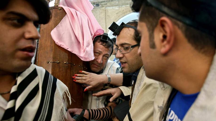 In Iran, Mideast's Largest Jewish Population Outside Israel Finds New ...