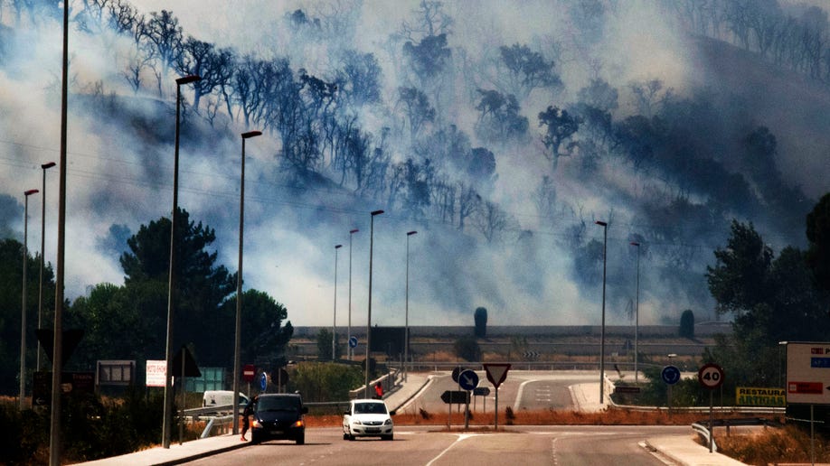 32734292-APTOPIX Spain Wildfire