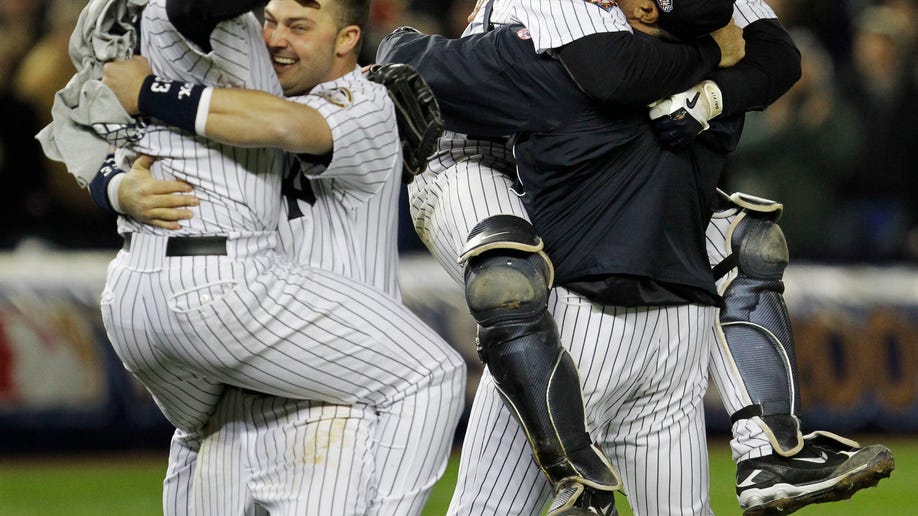 Last Night's Action: Yankees Win 2009 World Series - Gothamist