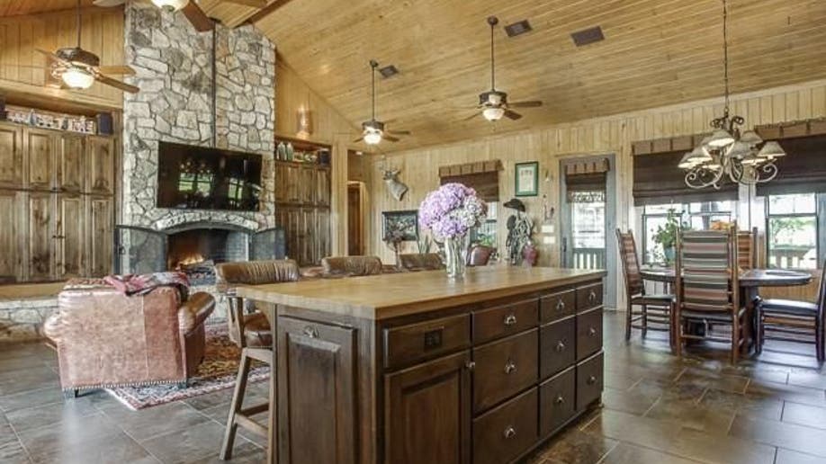 Terry Bradshaw's 10.8M Ranch Is the Most Expensive Listing in Oklahoma Fox News