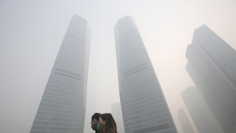 02bc2a01-China Shanghai Pollution
