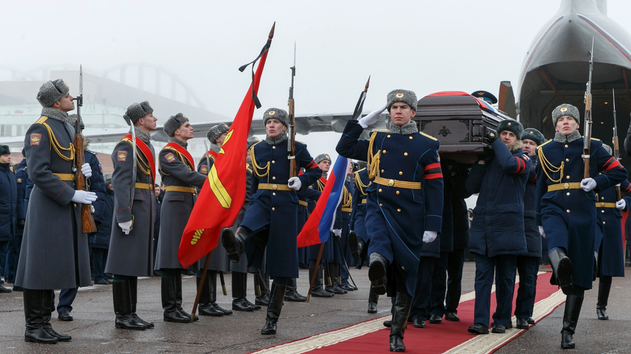 Tens Of Thousands Mourn Russian Pilot Killed In Syria | Fox News