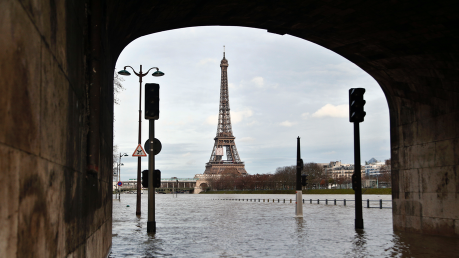 Seine keeps rising in Paris as more rain hits France | Fox News