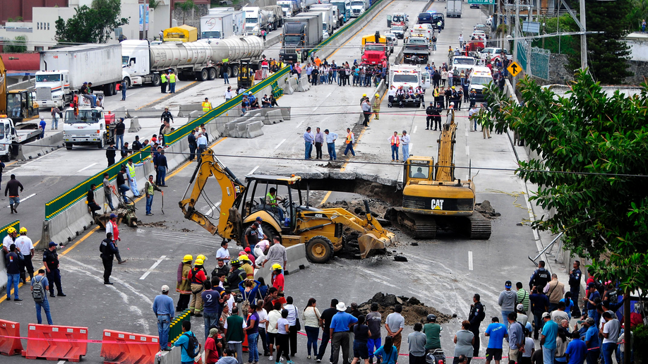Mexico Fires Official After 2 Die In Highway Sinkhole Fox News