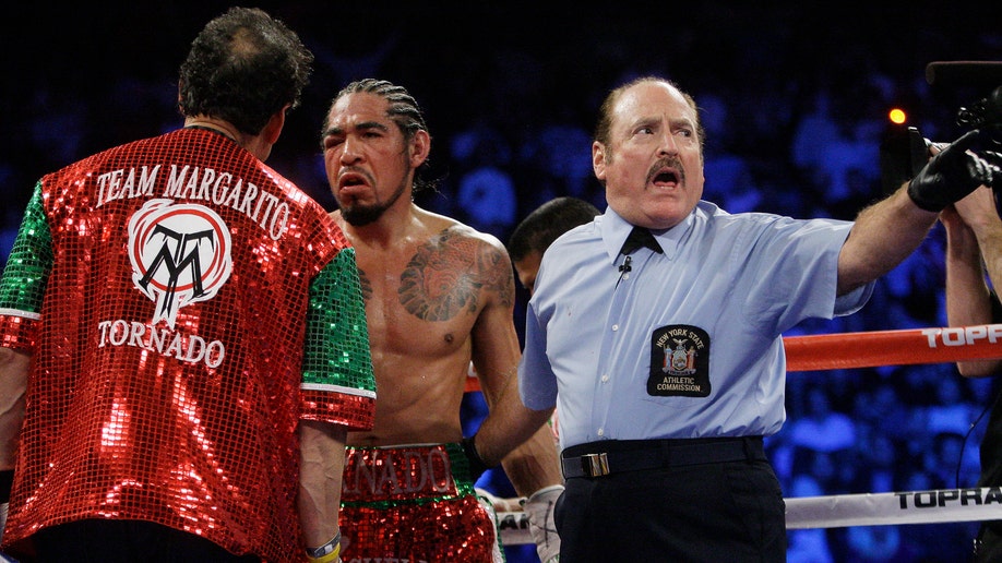 1a1b972d-Cotto Margarito Boxing